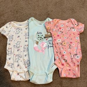 Like New Spring Gerber 3-6 Months Bodysuit Lot (includes 3)